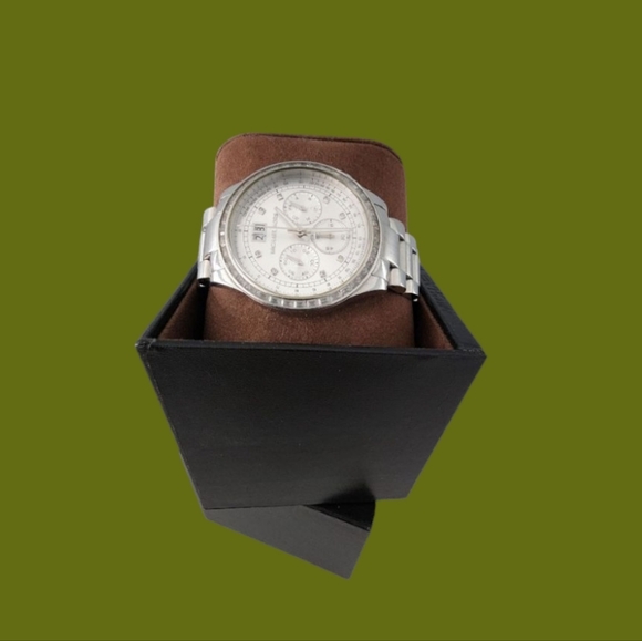 Womens MK watch - Picture 5 of 7